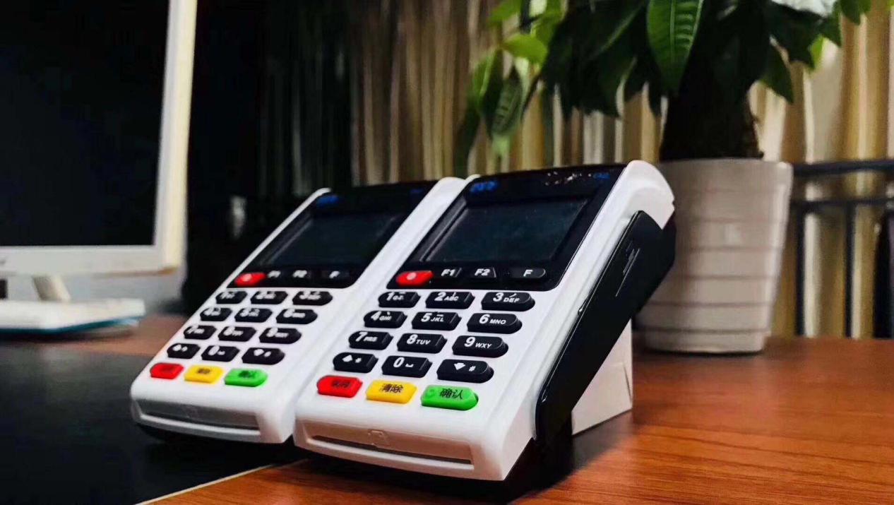 大POS機(jī)與小POS機(jī)應(yīng)該怎么選擇？ 